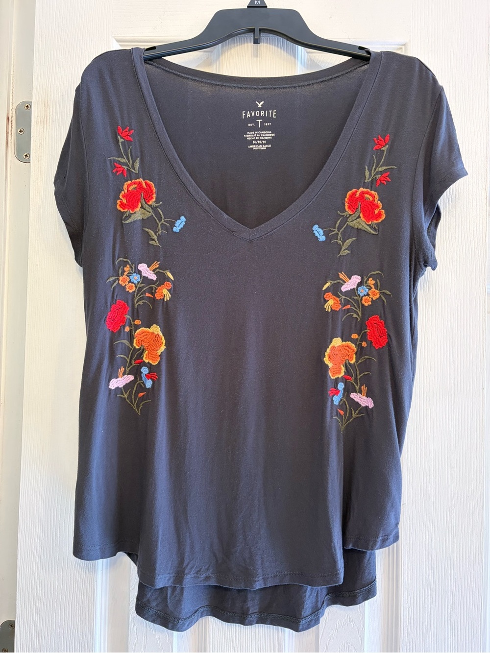 American Eagle Navy V-Neck Tee with Red & Orange Floral Embroidery